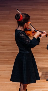 Der diesjährige Gesamttiroler Landeswettbewerb prima la musica hat heute in Mayrhofen im Zillertal begonnen. Rund 240 junge Musikerinnen und Musiker aus Südtirol nehmen daran teil. Ein Bild vom Wettbewerb 2023 (Foto: LPA/Lukas Kahn)