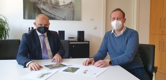 L'assessore provinciale al patrimonio Massimo Bessone (a dx) e il direttore della Ripartizione patrimonio Daniel Bedin (Foto ASP)