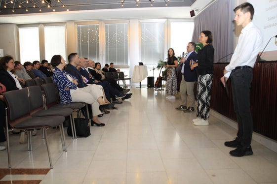 Die beiden Landeskoordinatoren Sonja Rienzner und Wolfgang Lanz stellten das Qualitätsaudit vor. (Foto: LPA/Deutsche Bildungsdirektion)