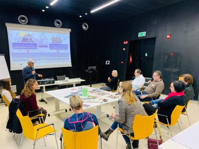 In quattro workshop, i partecipanti hanno cercato soluzioni digitali per una maggiore sicurezza sui sentieri escursionistici in montagna. (Foto: Euregio)