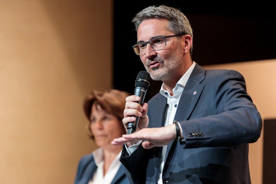 LH Kompatscher zum Monitoring der Nachhaltigkeitsziele durch das Landesinstitut für Statistik: Dieses Instrument erlaubt es uns, konkret die Auswirkungen der politischen Entscheidungen zu messen und diese gegebenenfalls anzupassen. (Foto: LPA/Tiberio Sorvillo)