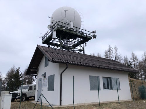 Die Radarstation am Gantkofel (im Bild) wird von Südtirol und dem Trentino seit ihrer Errichtung vor 22 Jahren gemeinsam betrieben. (Foto: LPA/Landesamt für Meteorologie und Lawinenwarnung)