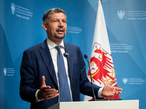 Landesrat Daniel Alfreider: Die aktuellen PISA-Ergebnisse zeigen eine positive Entwicklung an unseren ladinischen Schulen: Mehrsprachigkeit ist kein Hindernis, sondern eine Stärke unseres Schulsystems. (Foto: LPA/Fabio Brucculeri)