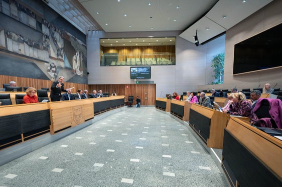 “L'allocazione strategica dei fondi di Bilancio crea una solida base per affrontare molte sfide. Ciò richiede risorse finanziarie e una buona cooperazione”, ha sottolineato Kompatscher in conclusione. (Foto: USP/Greta Stuefer)