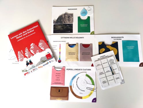 Il Lapbook avvicina i bambini alle peculiarità delle Dolomiti Patrimonio Mondiale UNESCO: integra mestieri, ricerca e scoperta autonoma. (Foto: USP/Ripartizione Natura, paesaggio e sviluppo del territorio)