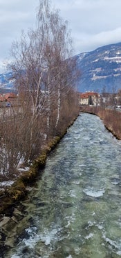 Das Landesamt für Wildbach- und Lawinenverbauung Ost führt ab dem 2. März dringende Instandhaltungsarbeiten an den Uferschutzmauern auf der orografisch rechten Seite der Rienz durch. (Foto: LPA/Landesamt für Wildbach- und Lawinenverbauung Ost in der Agentur für Bevölkerungsschutz)