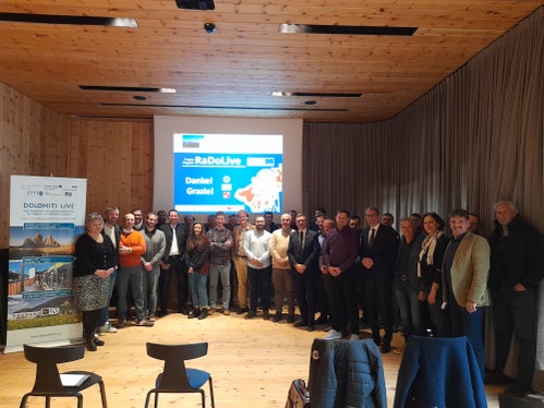 Die Ergebnisse des Interreg-Projektes RaDoLive wurden heute (17. November) in der Feuerwehrhalle von Vierschach vorgestellt. (Foto: LPA/GRW Wipptal/Eisacktal)