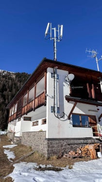 Die DAS-Technologie überträgt die Signale aller vier Betreiberinnen und Betreiber – Iliad, TIM, Vodafone und Windtre – über ein gemeinsames System. So entsteht eine flächendeckende Versorgung ohne zusätzliche Einzelanlagen. (Foto: RAS)