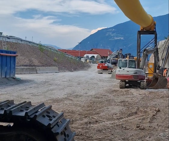 Dal 1° ottobre 2024 è possibile richiedere la nuova patente a crediti per i cantieri. Le imprese e i lavoratori autonomi che operano su cantieri temporanei o mobili dovranno esserne in possesso, incluse le imprese individuali senza dipendenti (Foto: USP/Angelika Schrott)