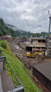 Gewitter mit Starkregen haben zu Murgängen in drei Bächen im Passeiertal geführt, im Bild der Blick auf das Murmaterial des Heimatscheintalbachs kurz vor St. Martin in Passeier. (Foto: LPA/Landesamt für Wildbach- und Lawinenverbauung West in der Agentur für Bevölkerungsschutz)