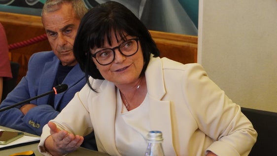 Petra Piffer, direttrice dell'Ispettorato del lavoro, ha sottolineato l'importanza di confronti regolari all'interno del territorio regionale. (Foto: Ufficio stampa Provincia autonoma di Trento)