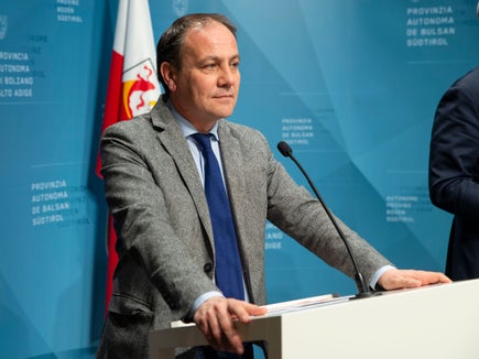 L'assessore provinciale all'ambiente e all'energia Vettorato ha illustrato oggi le nuove misure sugli incentivi per l'efficienza energetica le energie rinnovabili. Un passo importante nell'attuazione del Piano clima (Foto: ASP/Fabio Brucculeri)