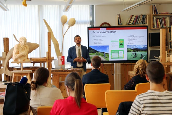 Incuntada cun i media sön le svilup y i proiec tl ciamp dla cultura, la scora y la formaziun tles valades ladines. (Foto: ASP/Ingo Dejaco)