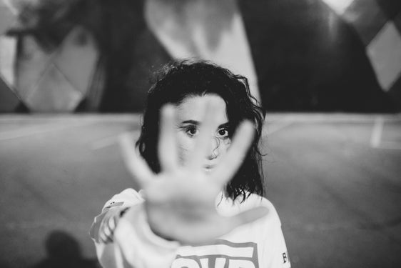 Die Landesregierung hat die Arbeitsweise des Koordinierungstisches festgelegt, der vom Landesgesetz "Maßnahmen zur Prävention und Bekämpfung geschlechtsspezifischer Gewalt" vorgesehen ist. (Foto: unsplash)