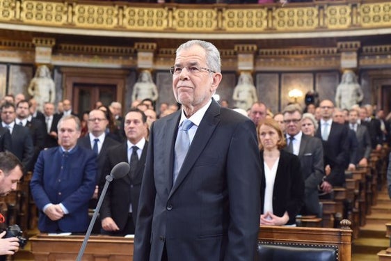 Alexander Van der Bellen (nella foto durante la cerimonia di giuramento del 26 gennaio 2017) giurerà per la seconda volta come Presidente federale d'Austria il 26 gennaio 2023. (Foto: ASP/Amélie Chaplain)