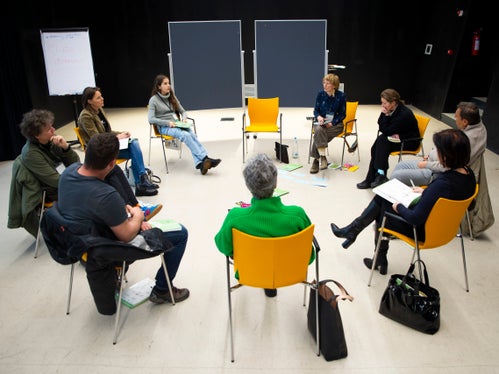 Zweiter Klimabürgerrat: In den Arbeitsgruppen zu den Themenfeldern Mobilität, Wohnen, Energie, Konsum und Produktion sowie Ernährung und Landnutzung wurde weitergearbeitet. (Foto: LPA/Fabio Brucculeri)