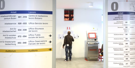 La Ripartizione lavoro si trova in Via Canonico Michael Gamper 1, Palazzo 12. La direzione sarà nominato mediante concorso (Foto:ASP)