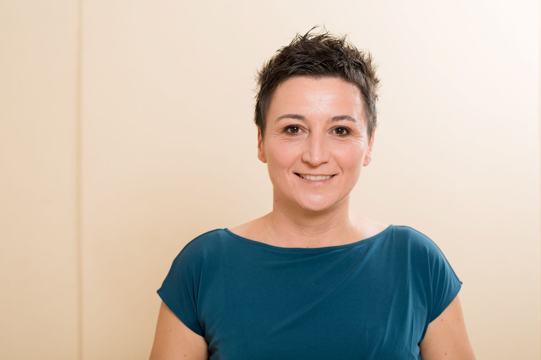 Angelika Fleckinger, die langjährige Direktorin des Archäologiemuseums, die seit 2018 die Abteilung Museen und den Betrieb Landesmuseen geschäftsführend leitet, steht mit 1. Mai offiziell an der Spitze der Landesmuseen. Der Landeshauptmann hat das Ernennungsdekret heute unterzeichnet. (Foto: Südtiroler Archäologiemuseum / Angelika Schwarz)