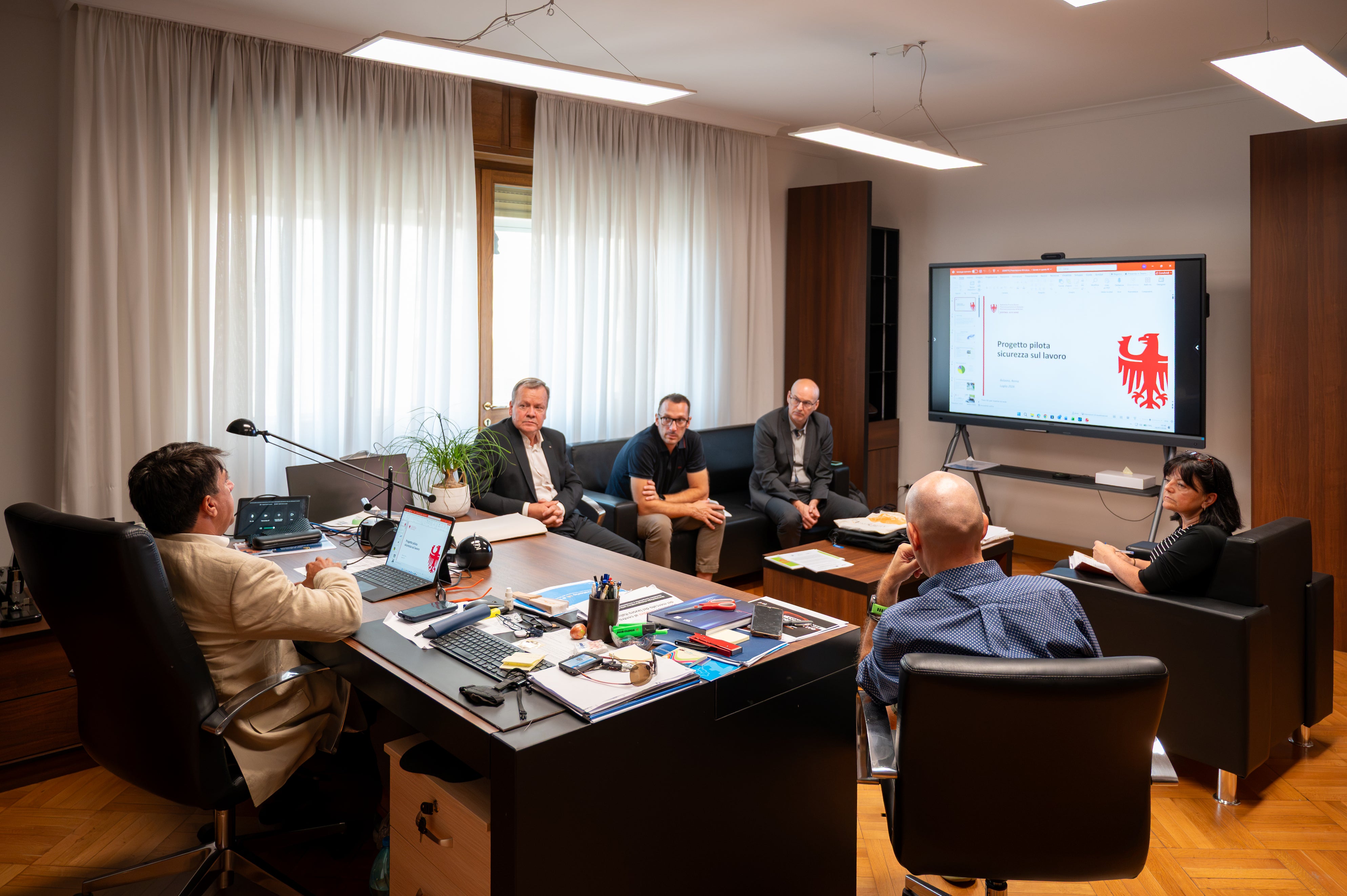 Die Südtiroler Delegation  sprach mit den Vertretern des Ministeriums für Arbeit und Sozialpolitik in Rom. (Foto: LPA/Studio154)