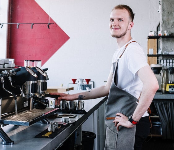 Nell'estate 2023, sono stati 6.943 i giovani che hanno svolto uno stage in quasi 4.000 aziende altoatesine (Foto: Pexel)