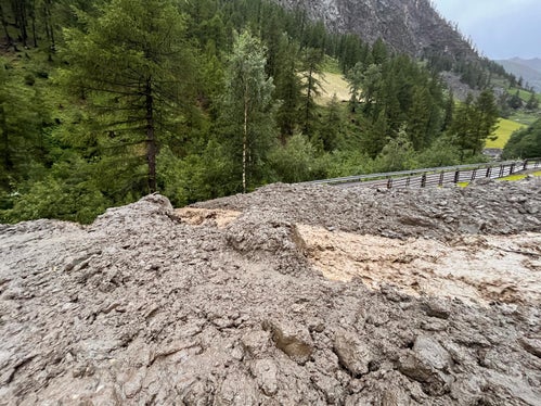Murgang im Schafstallbach (Infangbach), einem orografisch linken Zubringer des Pfossentalbachs, am Nachmittag des Sonntags, 28. Juni. (Foto: LPA/Amt für Wildbach- und Lawinenverbauung West in der Agentur für Bevölkerungsschutz) 