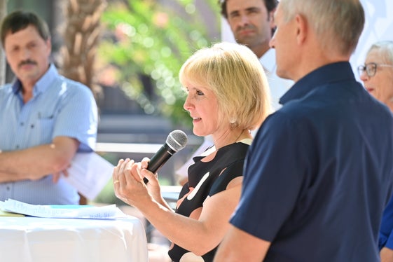 Negli ultimi anni abbiamo affrontato grandi sfide, ha riassunto l'assessora Waltraud Deeg nella conferenza stampa di oggi (Foto: ASP/Manuela Tessaro)