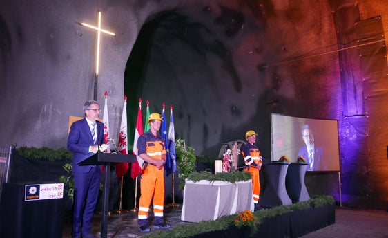 LH Kompatscher: "Mit dem Brennerbasistunnel werden Grenzen überwunden und Menschen zusammengeführt." (Foto: LPA/Ingo Dejaco)