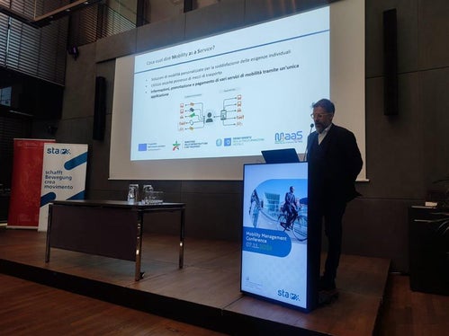 L'intervento di Fabio Franchetto dell'Ufficio Infrastrutture e mobilità sostenibile della Provincia (Foto: Sta - Strutture Trasporto Alto Adige SpA)