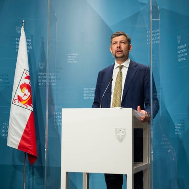 Das Gros der Aufträge ging 2021 an lokale Firmen, womit fast das gesamte Budget des Straßendienstes der heimischen Wirtschaft zu Gute kam, sagt Alfreider. (Foto: LPA/Fabio Brucculeri)