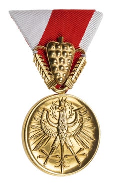 Le medaglie al merito vengono conferite, ogni anno, dal Land Tirolo (Foto: Land Tirol/Die Fotografen)