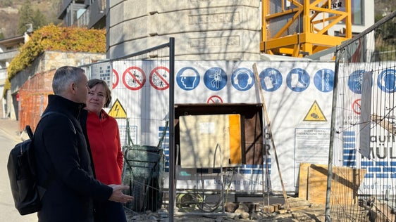 A Silandro sta prendendo forma il primo progetto altoatesino di edilizia a prezzo calmierato. (Foto: Thomas Bodner)