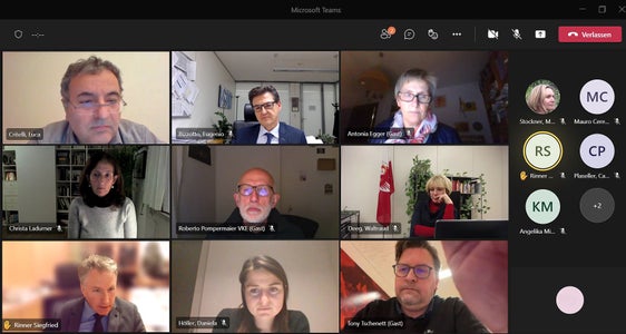 Der Familienbeirat des Landes ist ein beratendes Organ der Landesregierung und hat sich bei seinem jüngsten Treffen unter anderem mit dem neuen staatlichen Familiengeld befasst. (Foto: LPA)