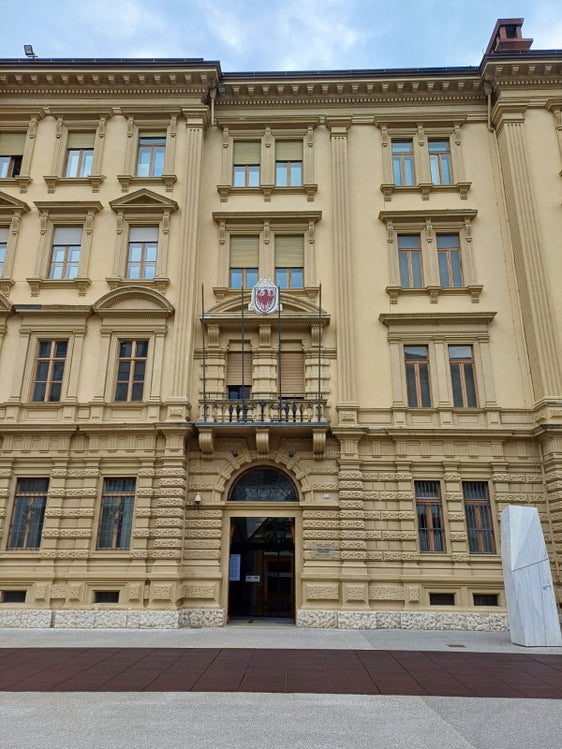 Palazzo Widmann, in piazza Magnago 1 a Bolzano, sede della Giunta provinciale di Bolzano (USP)