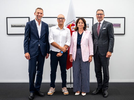 L’ulteriore sviluppo di Fiera Bolzano, il programma degli eventi della prossima stagione e gli investimenti previsti sono stati al centro di un incontro di lavoro. Nella foto, da sinistra: il direttore Thomas Mur, il vicepresidente Andrea Cappello, la presidente Greti Ladurner e il presidente della Provincia Arno Kompatscher. (Foto: USP/Fabio Brucculeri)