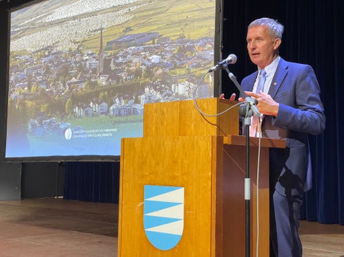 Landwirtschaftslandesrat Luis Walcher: Wir brauchen eine bedarfsgerechte und zukunftsorientierte Bewässerung in ganz Südtirol, um Landwirtschaft auch in Zukunft betreiben zu können. Vom Vinschgau können wir uns vieles abschauen, was künftig in allen anderen Landesteilen notwendig sein wird. (Foto: LPA/G.News)