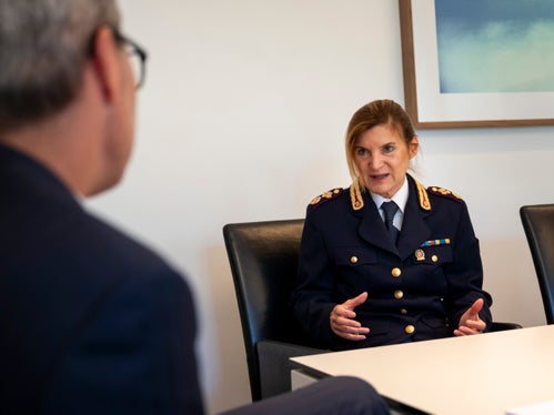 Nel corso del colloquio conoscitivo e istituzionale, caratterizzato da grande cordialità, la dirigente Mongiorgi ha espresso al presidente Kompatscher la massima disponibilità alla collaborazione reciproca. (Foto: USP/Fabio Brucculeri)