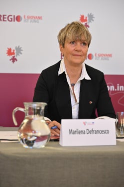 Marilena Defrancesco ha coordinato per anni, con successo, le attività dell'Euregio. Ora cederà il suo posto a Elisa Bertò. (Foto: Ufficio stampa Provincia di Trento