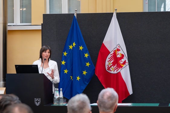 Laura Cherchi si occupa dei partenariati di ricerca Ue all'Ufficio Ricerca scientifica e ha fornito informazioni sul sviluppo dei progetti nell'ambito di Horizon Europe. (Foto: USP/Greta Stuefer)