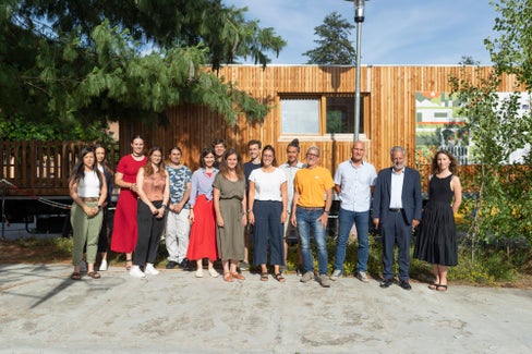 Das Projektteam des Tiny FOP MOB, ein mobiles Reallabor, das Bauprojekt sowie Bildungs- und Forschungsinitiative zugleich ist. (Foto: LPA)