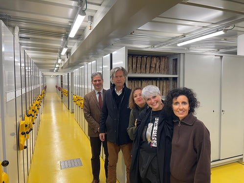 Simone De Giacinto (Inspektor für das Grundbuch), Peter Kasal (Abteilungsdirektor Grundbuch, Grund- und Gebäudekataster), Laura Rosa (Rechenzentrum), Cristina Mondini und Denise Zandonai (Inspektorat für das Grundbuch). (Foto: LPA)