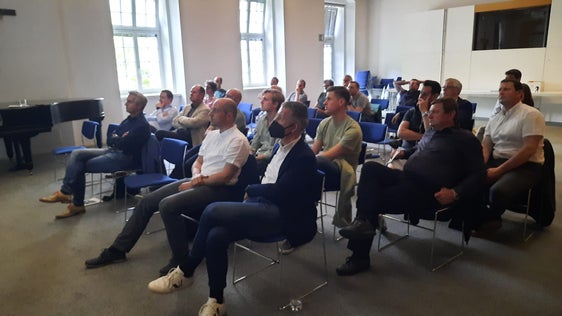 Flussraumforum Brixen am Freitag, 13. Mai, im Priesterseminar in Brixen: (erste Reihe v.r.) Peter Brunner (Bürgermeister Brixen), Walder (Direktor Landesamt für Wildbachverbauung Nord) und Willigis Gallmetzer (Direktor Landeswarnzentrum und stellvertretender Direktor Agentur für Bevölkerungsschutz) (Foto: LPA/Landesamt für Wildbach- und Lawinenverbauung Nord)