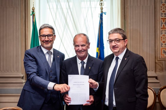 Il presidente della Provincia Arno Kompatscher (da sinistra), il ministro Roberto Calderoli e il presidente della Provincia di Trento Maurizio Fugatti hanno presentato il 14 maggio la riforma dell'Autonomia approvata. (Foto: USP/Ivo Corrà)