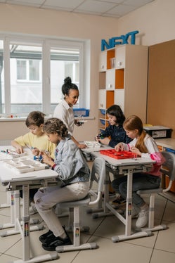 I quindicenni frequentanti le scuole delle località ladine in Alto Adige hanno partecipato all'indagine internazionale PISA 2022, flessione significativa rispetto alle precedenti rilevazioni (Foto: Pexels)