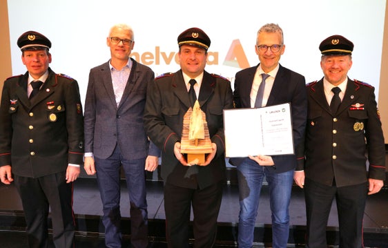 Sie standen hinter der Aufforstungsaktion der Feuerwehrjugend Südtirol (von links): Peter Villgrattner vom Feuerwehrbezirk Bozen, Christoph Hintner, Präsident des Südtiroler Forstvereins, Franz Seehauser, Landesjugendreferent des Landesfeuerwehrverbands Südtirol,  Günther Unterthiner, Direktor der Landesabteilung Forstwirtschaft und Alfred Antenhofer, stellvertretender Landesjugendreferent des Landesfeuerwehrverbands Südtirol (Foto: Chris Thomas)