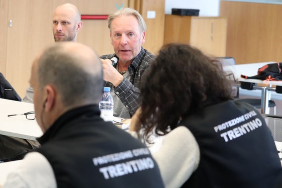 Grenzüberschreitende Zusammenarbeit: der Verantwortliche der Lawinenkommissionsausbildung des Landes Tirol Harry Riedl (Foto: LPA/Maja Clara)
