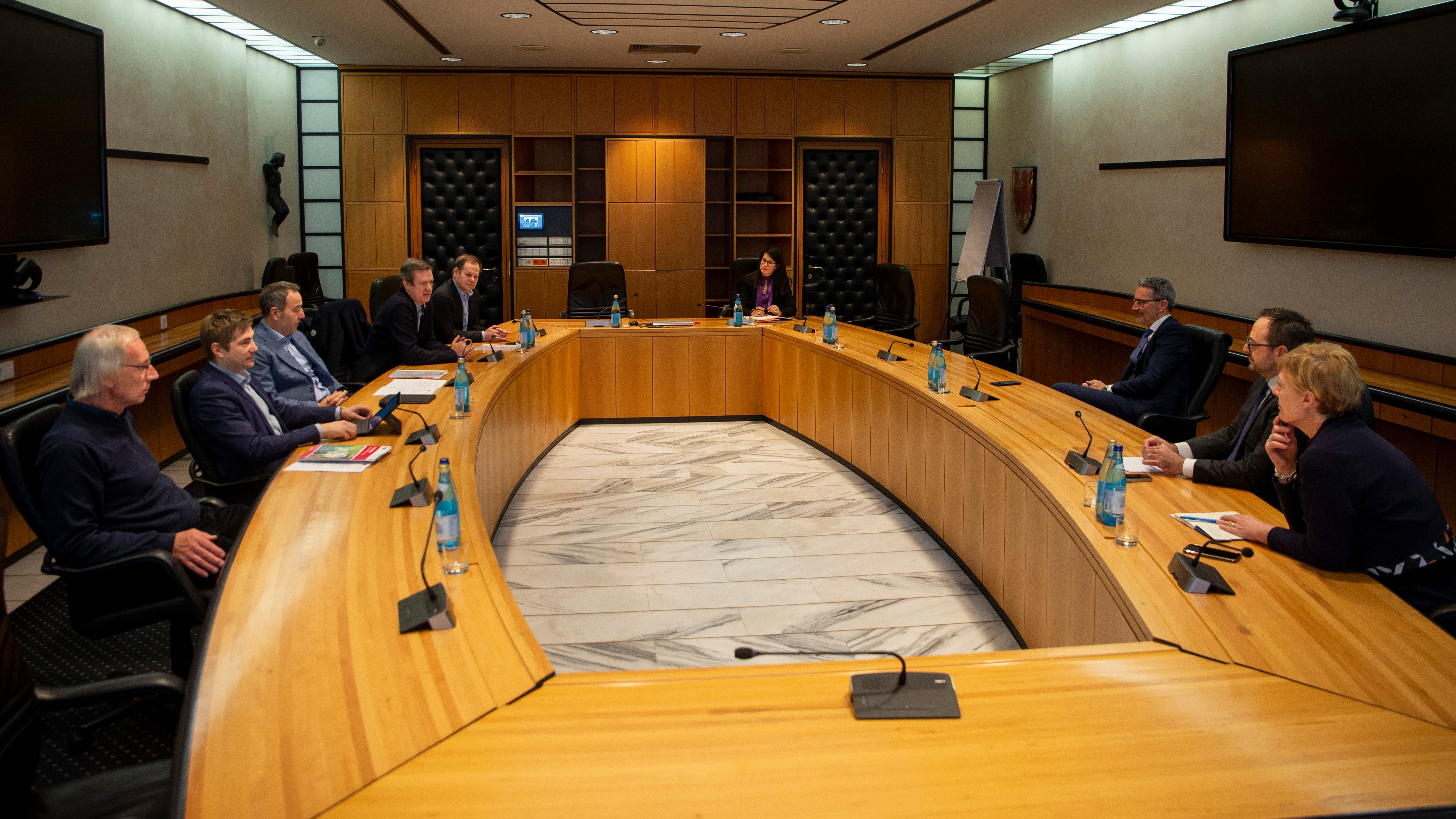 Il presidente Kompatscher e l'assessore Galateo hanno ricevuto i vertici dell'associazione apa.lvh. (Foto: ASP/Fabio Brucculeri)