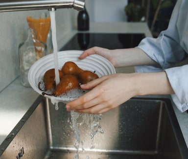 Die Ständige Beobachtungsstelle zur Nutzung der Wasserressourcen in den Ostalpen hat die Warnstufe für Wasserknappheit von niedrig auf mittel angehoben. Die derzeit verfügbare Wassermenge reicht nicht aus, um alle Bedürfnisse vollständig zu decken. (Foto: Pexels. Das Foto darf nur in Zusammenhang mit dieser Pressemitteilung verwendet werden.)
