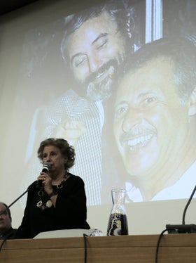 Maria Falcone ha emozionato gli studenti altoatesini con il ricordo del fratello Giovanni e di Paolo Borsellino (Foto: ASP/Ingo Dejaco)