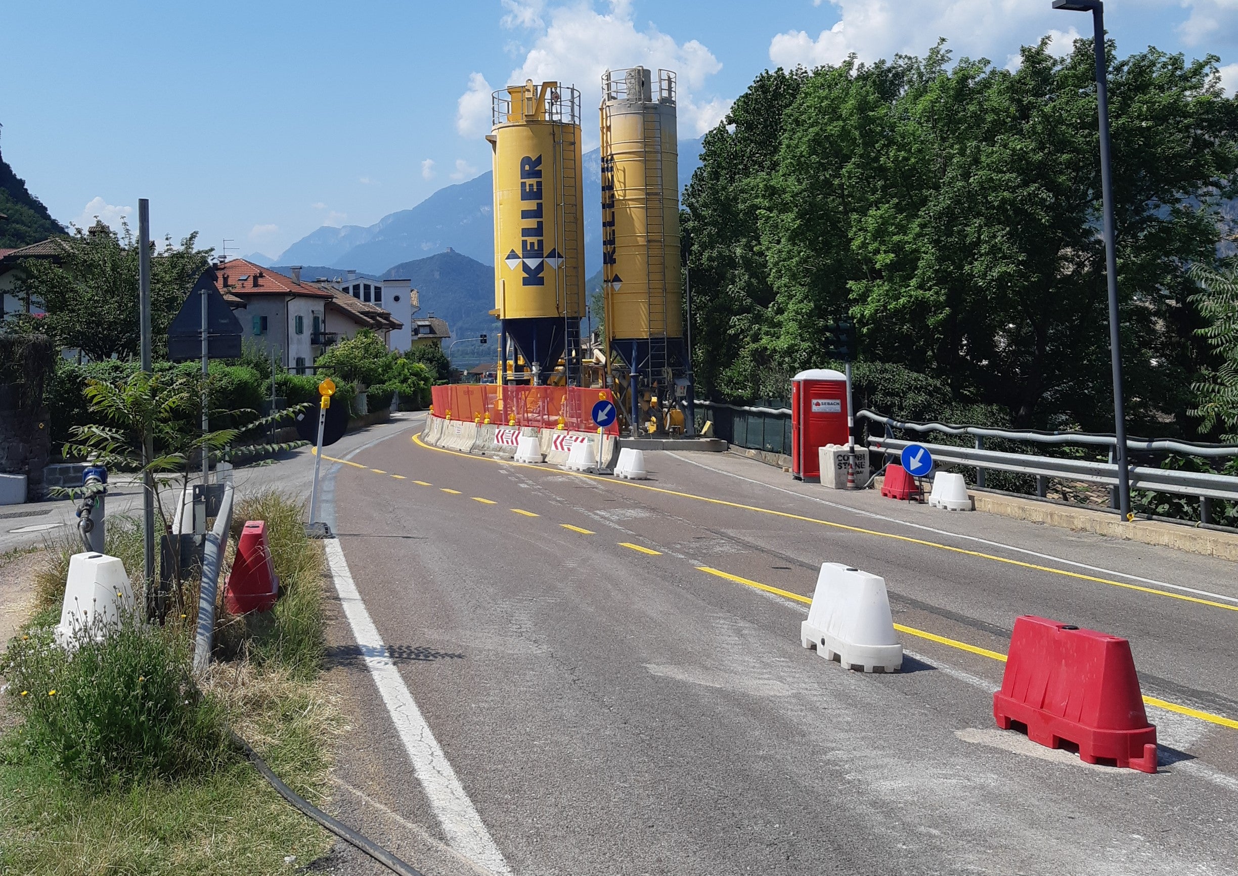 A causa dei previsti lavori per la costruzione della nuova circonvallazione, la strada statale del Brennero, a Bronzolo, sarà chiusa al traffico, di notte, per quindici giorni, a partire dal 28 ottobre. (Foto: USP/Ufficio tecnico strade centro/sud)