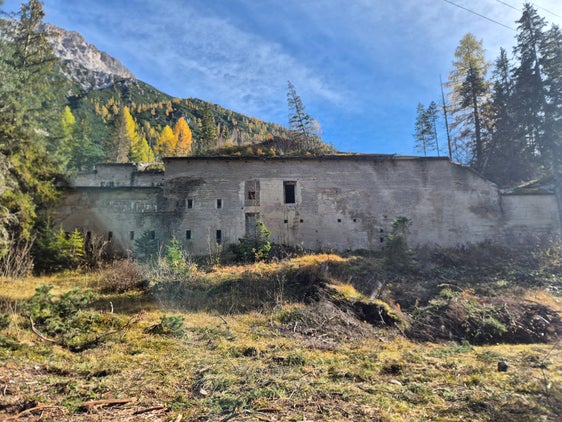 Valorizzare il Forte di Landro e restituire nuova vita a un luogo di particolare interesse storico. È questo l’obiettivo dell’ipotesi al centro del sopralluogo effettuato il 26 ottobre dall’assessore provinciale alla Valorizzazione del patrimonio Christian Bianchi presso la struttura di proprietà della Provincia. (Foto: USP/Gianluca Crocco)